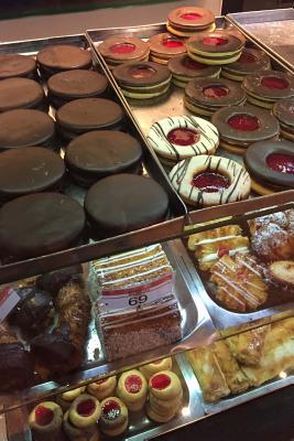 Read Bakery Confections Journal: 150 Page Lined Notebook/Diary - NOT A BOOK | PDF